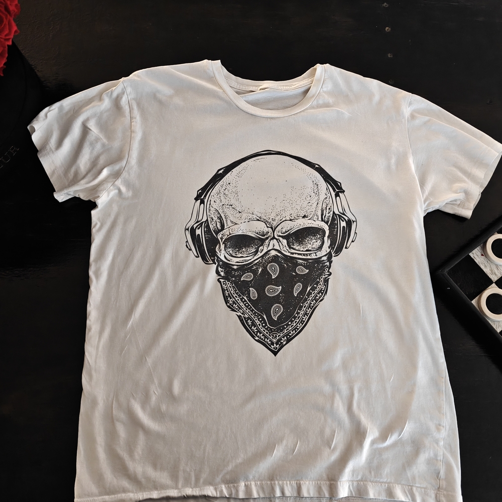 Men's White Skull Bandana T-Shirt